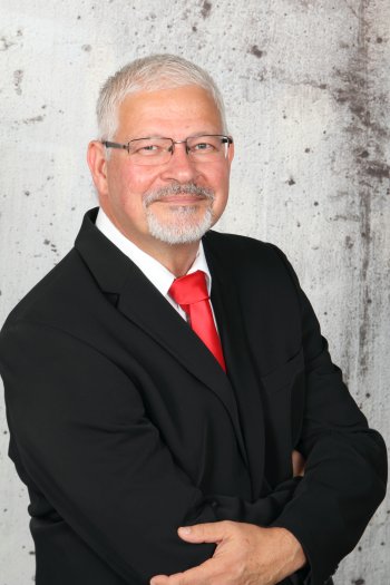 PERSPEKTIVE IMMOBILIEN Inh. Karin Schönig - Herr Michael Falter PERSPEKTIVE IMMOBILIEN Inh. Karin Schönig - Herr Michael Falter